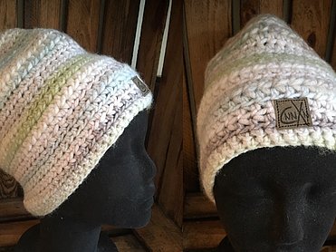 Beanie-Mütze in hellen Pastelltönen Mint, Rosa, Beige